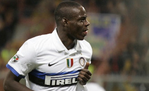 balotelli_seconda_maglia_296