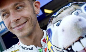 valentino_rossi_casco_296