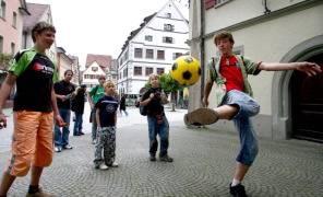 bambini_giocano_citta_296
