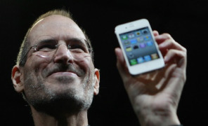 iphone4_jobs_296