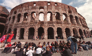 colosseo_turisti_296