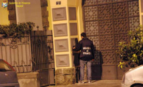 gdf_napoli_sequestro_296