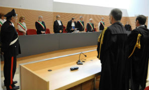 tribunale_processo_296